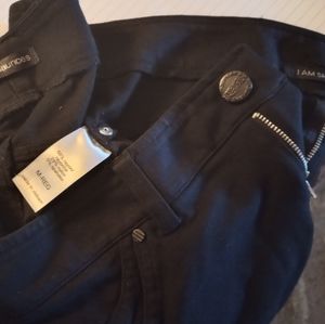 Size med. Black stretch Maurices skinny jeans